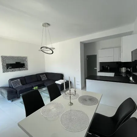 Sky Garden Apartmán *