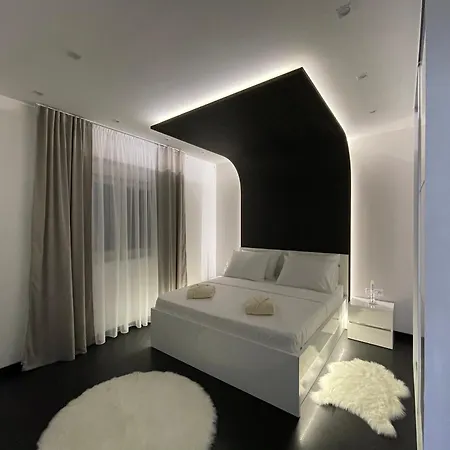 Sky Garden Apartment *