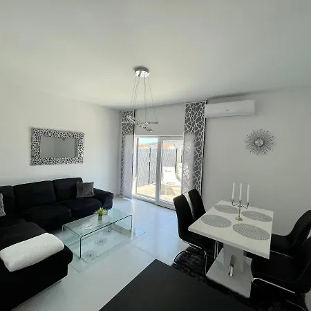 Apartment Sky Garden Trogir