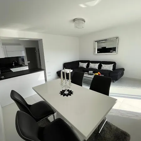 Apartman Sky Garden *