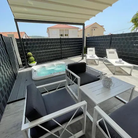 Apartment Sky Garden Trogir