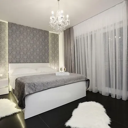 Sky Garden Apartman *